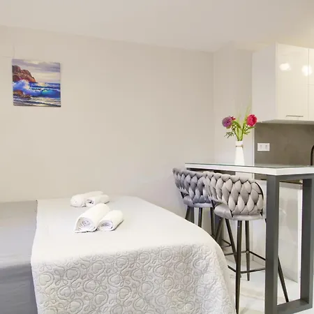 Casa Del Sole - Ugljan Island Apartment *